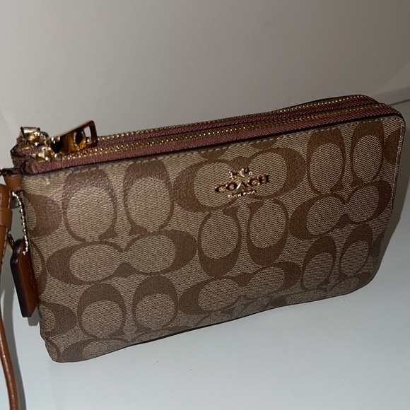 Coach wristlet - Picture 3 of 8